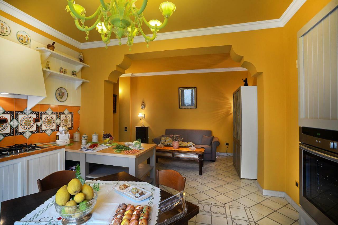 Donna Filomena Casa Vacanza Di Charme Salerno Exteriér fotografie
