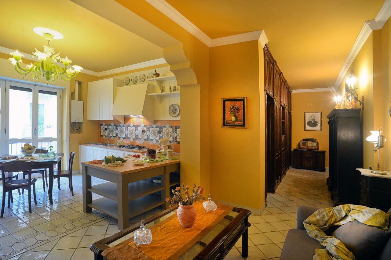 Donna Filomena Casa Vacanza Di Charme Salerno Exteriér fotografie